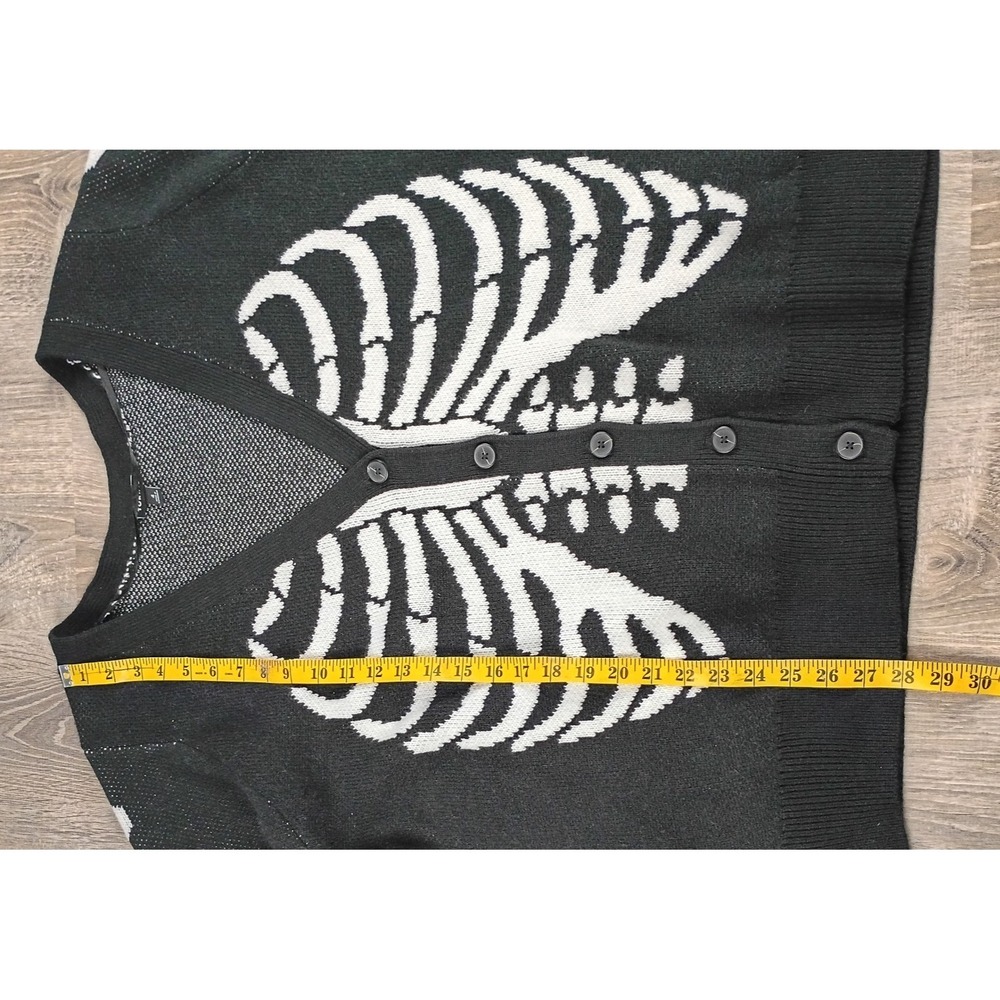 Torrid Sweater Skeleton Bones Ribs Cardigan Halloween Black White Plus 4 26 - Picture 5 of 9